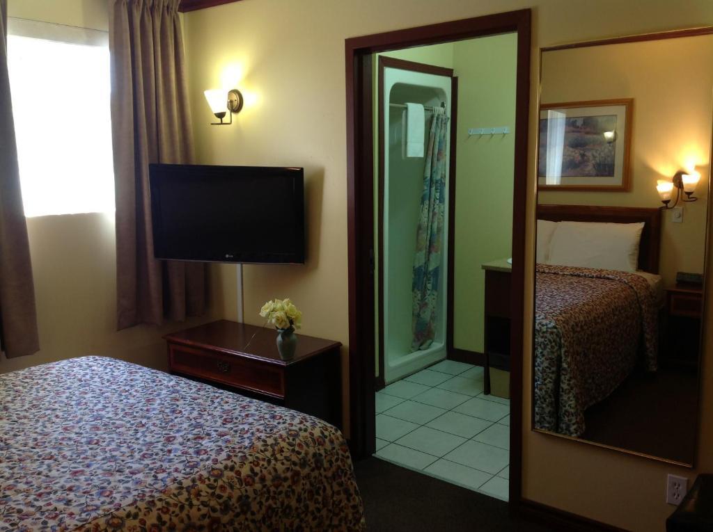 Hotel Citadelle Quebec City Room photo